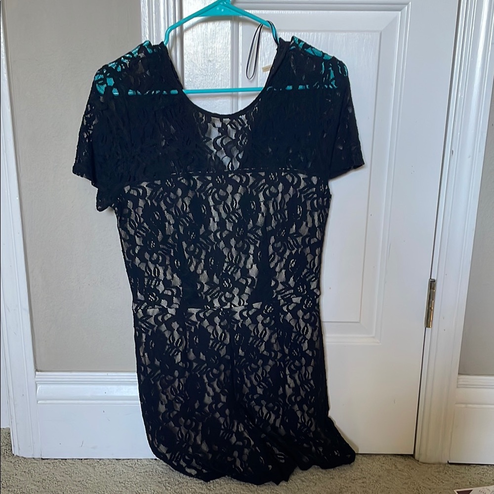 Black 1 State Lace Romper- NWT size 4